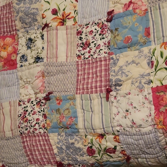 Pottery barn providence print reversible quilt and shams - Picture 3 of 10